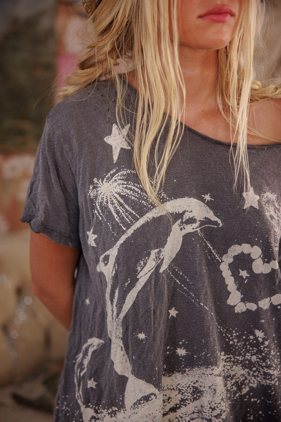 Sky Dolphin T in Ozzy by Magnolia Pearl